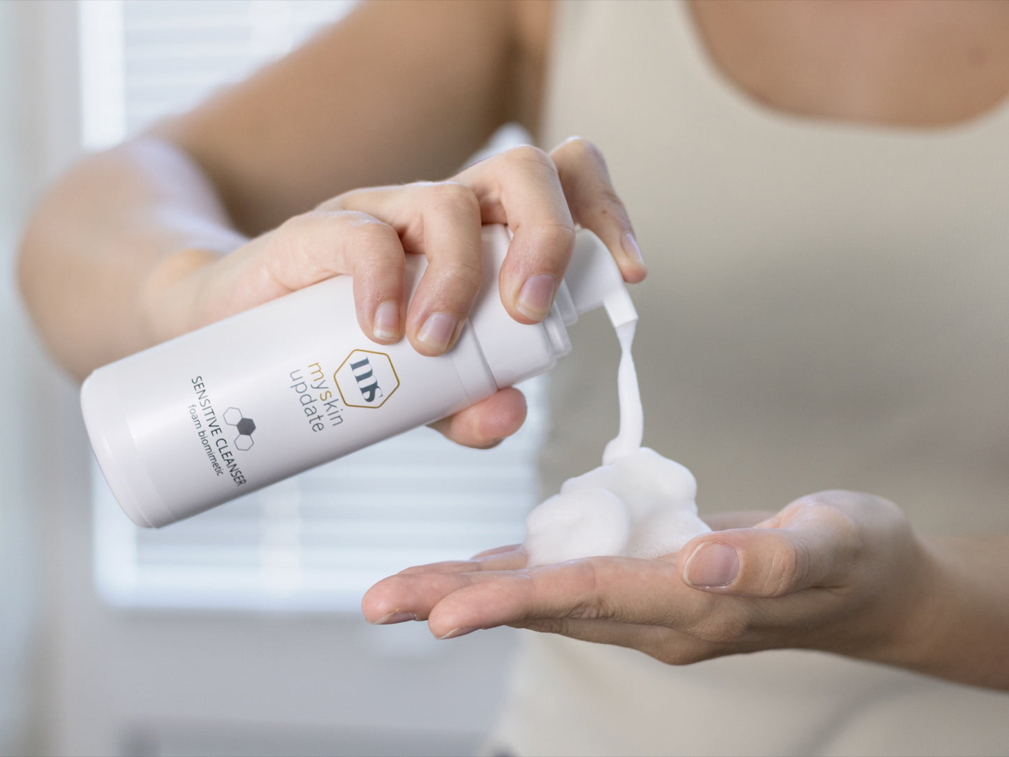 SENSITIVE CLEANSER foam biomimetic